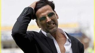 OMG! Akshay Kumar BEATEN UP by a girl!