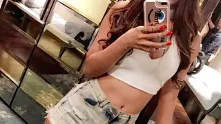 This Yeh Hai Mohabbatein actress just dropped the Hottest Pictures on the internet! Thumbnail