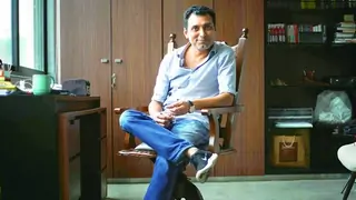 Neeraj Pandey thanks Bappi Lahiri for 'Zubi zubi' Thumbnail