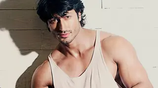Schwarzenegger sets the bar high for action: Vidyut Jamwal Thumbnail