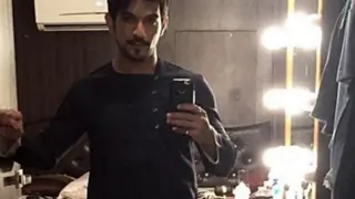 #Stylebuzz: When Arjun Bijlani Decided To Give His Traditional Kurta A Stylish Twist! Thumbnail