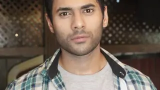 Tushar Khanna gets injured not once but TWICE on the sets of 'Piyaa Albela' Thumbnail