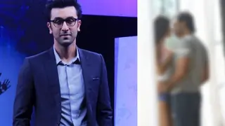 Ranbir Kapoor's INTIMATE pictures with a model go viral! Thumbnail