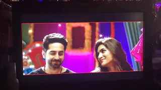 Kriti wraps 'Bareilly ki Barfi' shoot with colourful song Thumbnail
