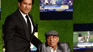 Sachin sets a great example as a caring student of his guru! Thumbnail