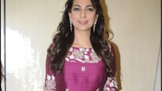 Juhi Chawla wins award for Chalk N Duster at Dadasaheb Phalke Award! Thumbnail