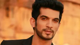 Arjun Bijlani DID NOT collapse on 'Pardes...' set! Thumbnail
