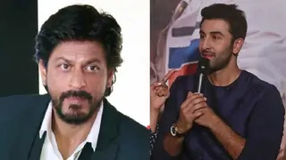 Ranbir wants Rs 5,000 REWARD in CASH from Shah Rukh Khan Thumbnail
