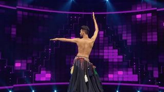 #SahiHai: This male 'Dance Plus 3' contestant just BELLY DANCED in a skirt!