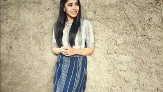 #Stylebuzz: Niti Taylor's Outfit Is A Perfect Amalgamation of Femininity And Art