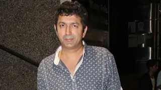 A guide gives a good setting: Kunal Kohli Thumbnail