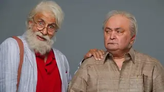 Sleeping on set is gifted moment in script: Big B Thumbnail