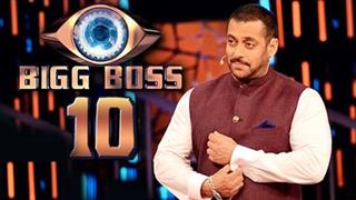 After missing out on 'Bigg Boss Season 10', this commoner BAGS Alt Balaji's next!
