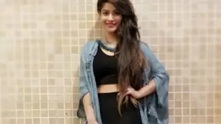 #Stylebuzz: Hot Or Not? Check Out Yeh Hai Mohabbatein's Aaliya In This Casual-Chic Look! Thumbnail