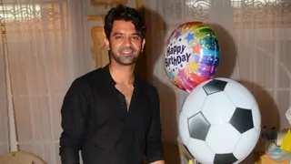 Barun Sobti got the sweetest SURPRISE on the 'Iss Pyaar..' set! Thumbnail