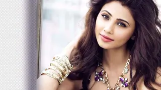 Would like to work in a biopic on Mumtaz, says Daisy Shah Thumbnail