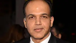 Hema Malini constantly thinks out of the box: Ashutosh Gowarikar Thumbnail