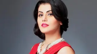 Taapsee Pannu defends bikini post with a punch Thumbnail