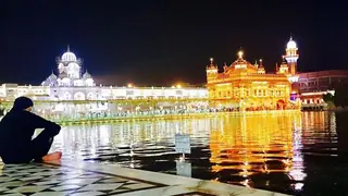 Akshay Kumar visits Golden Temple, feels surreal Thumbnail