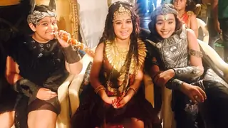 Nitanshi Goel is a hit on the set of 'Karamphaldata Shani' Thumbnail