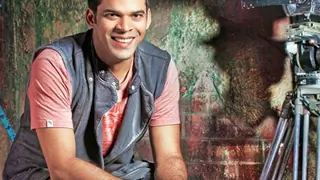 Only Ranveer Singh can play Kapil Dev, says Motwane Thumbnail
