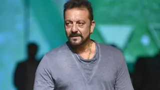 Sanjay Dutt meets 'real heroes' Thumbnail