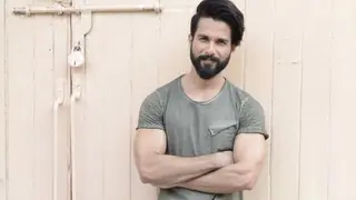 Shahid Kapoor next is 'Batti Gul Meter Chalu' Thumbnail