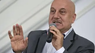 Anupam thanks FTII students for their faith thumbnail