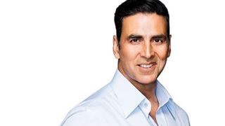 Rajnath hails Akshay for supporting Indian soldiers