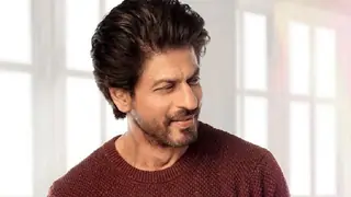 Shah Rukh Khan REVEALS the reason behind producing Ittefaq Thumbnail