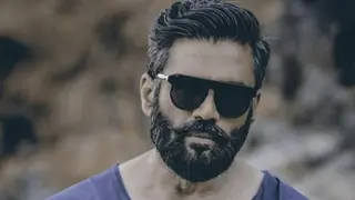 Suniel Shetty still part of 'Paltan' Thumbnail