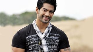 "I am open to experimenting each type of role." - Amit Tandon on being typecast! Thumbnail