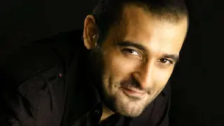 Too early to analyze 'Ittefaq', says Akshaye Khanna Thumbnail