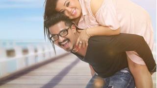 Here are pictures of Bharti Singh and Haarsh Limbachiyaa's wedding card! Thumbnail