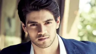 Sooraj Pancholi to live with his parents from now on! Thumbnail