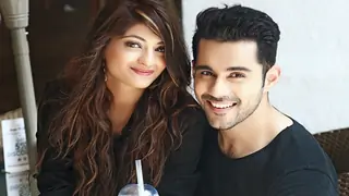 Abhishek Bajaj and Akanksha Jindal's color coordinated pre-wedding photoshoot! Thumbnail