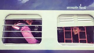 Parineeti Chopra gets TROLLED for her train picture with Arjun Kapoor Thumbnail