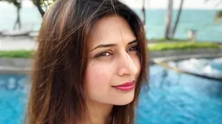 Divyanka Tripathi shares about the INSPIRATION of her recent look in 'Yeh Hai Mohabbatein' Thumbnail