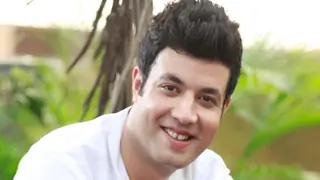 Don't fear being typecast: Varun Sharma thumbnail