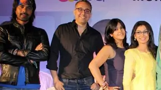On 1000 episodes of 'Kumkum Bhagya', this is what Shabbir & Sriti GIFTED Ekta Kapoor Thumbnail