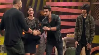 Rohit Shetty GIFTS Ravi Dubey something SPECIAL; the latter responds Thumbnail