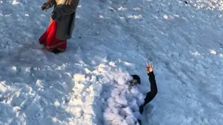 'Ek Deewaana Tha' team STRANDED in heavy snowfall in Manali Thumbnail