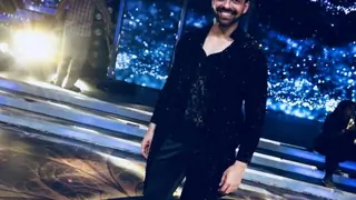 "I have always enjoyed dancing with Amruta," says Himmanshoo Malhotraa Thumbnail