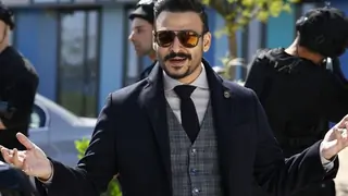 BREAKING into the medium of books, Vivek Oberoi SURPRISED everyone Thumbnail