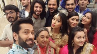 This 'Ishqbaaaz' actress thanks Diehard fans of the show for showing great support! Thumbnail