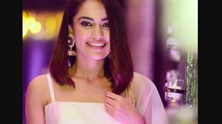#Stylebuzz: Surbhi Jyoti Slays In a Pastel Lehenga! thumbnail