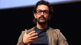 Aamir hints at writing a book on himself & his journey as an Actor Thumbnail