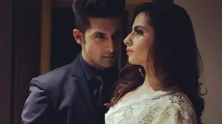 Ravi Dubey feels acting with wife Sargun Mehta would be equivalent to greatness! Thumbnail
