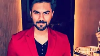 Gaurav Chopraa has a sarcastic reply for people who slammed him for repeating clothes Thumbnail