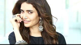 OMG! Legal Trouble for Karishma Tanna Thumbnail